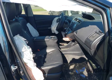 2017 Toyota Prius V Four из США, поврежденный, VIN JTDZN3EU2HJ065380